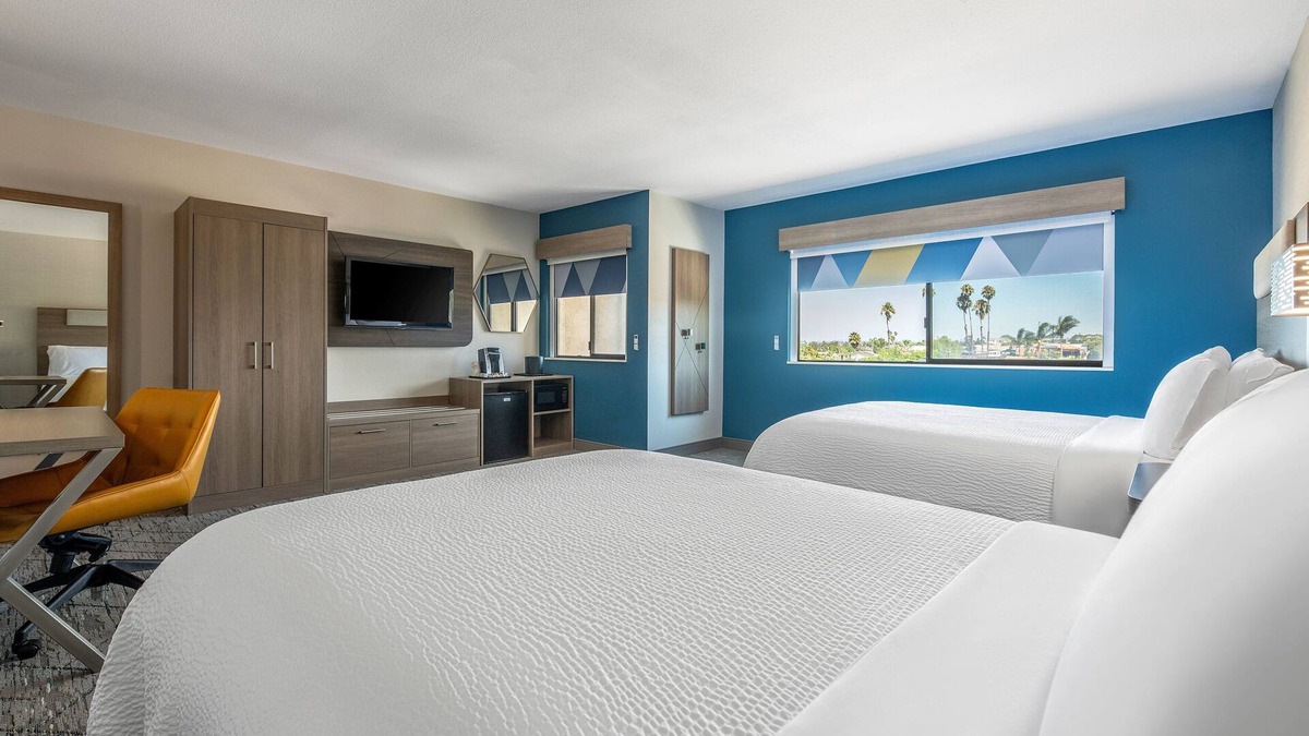 National City Hotel | Holiday Inn Express San Diego South - National City by IHG