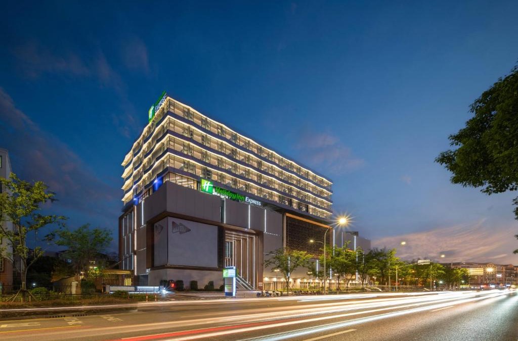 Qingpu Hotel | Holiday Inn Express Shanghai Qingpu New City by IHG