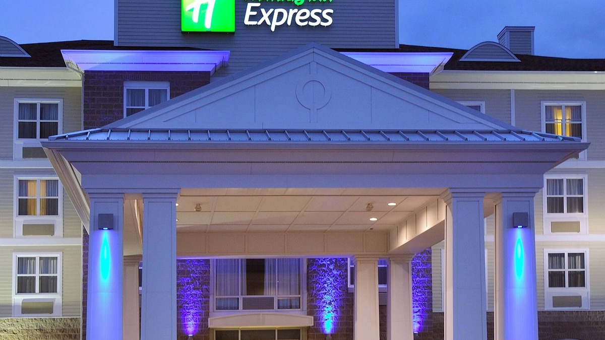 New Glasgow Hotel | Holiday Inn Express Stellarton by IHG