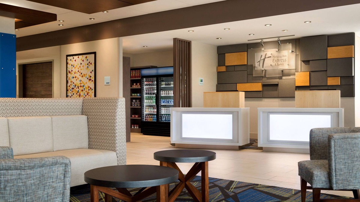 Middletown Hotel | Holiday Inn Express & Suites Middletown by IHG