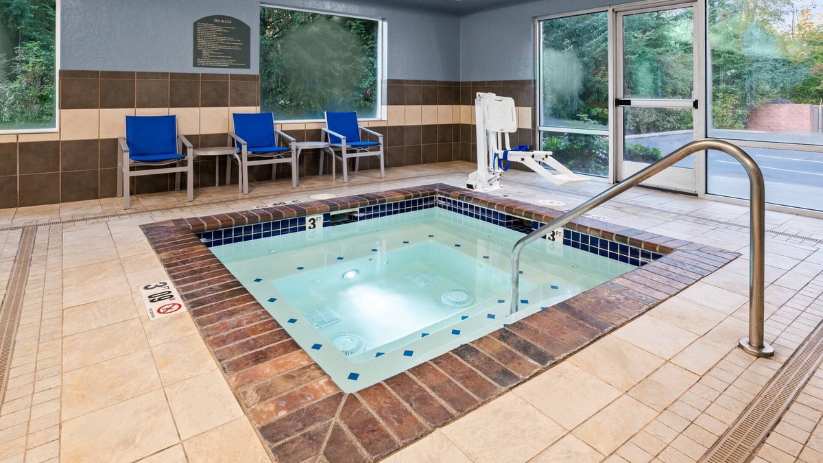 Marysville Hotel | Holiday Inn Express & Suites Marysville by IHG