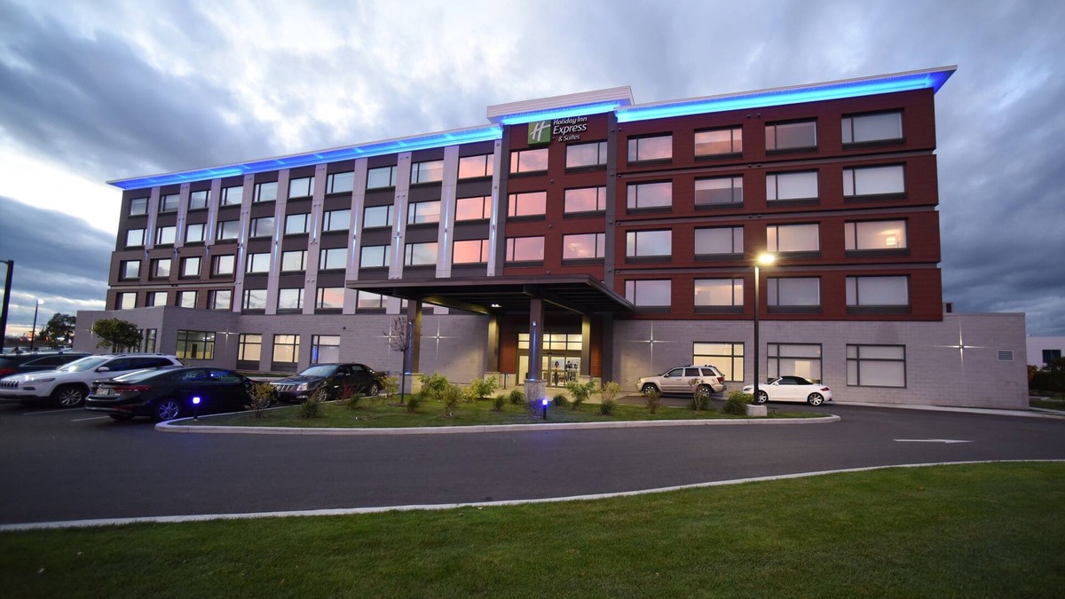Downtown Gatineau Hotel | Holiday Inn Express & Suites - Gatineau - Ottawa by IHG