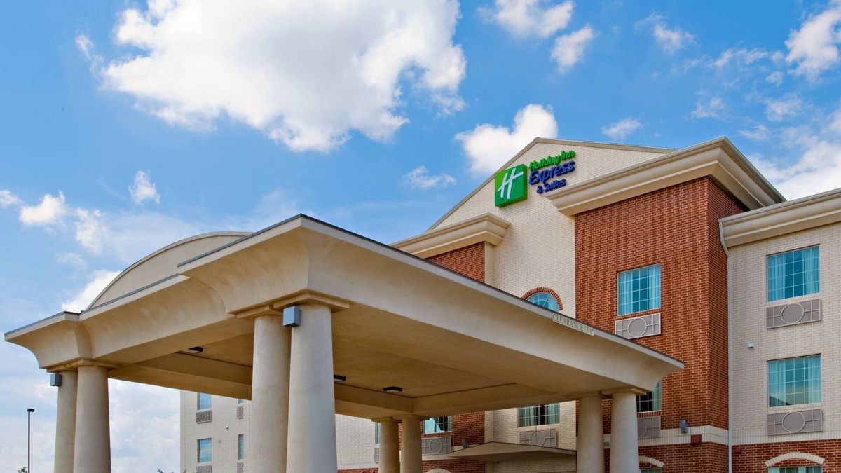 Levelland Hotel | Holiday Inn Express & Suites Levelland by IHG