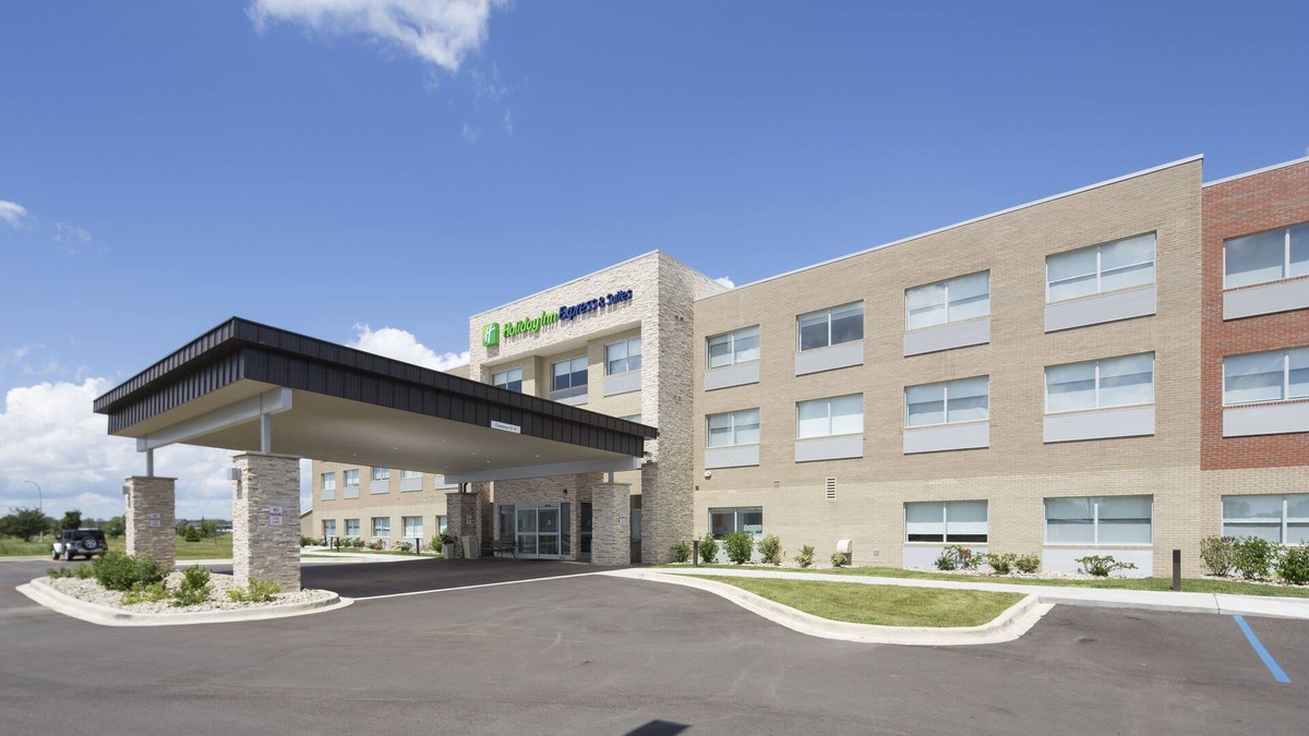 Rochester Hills Hotel | Holiday Inn Express & Suites Rochester Hill - Detroit Area by IHG