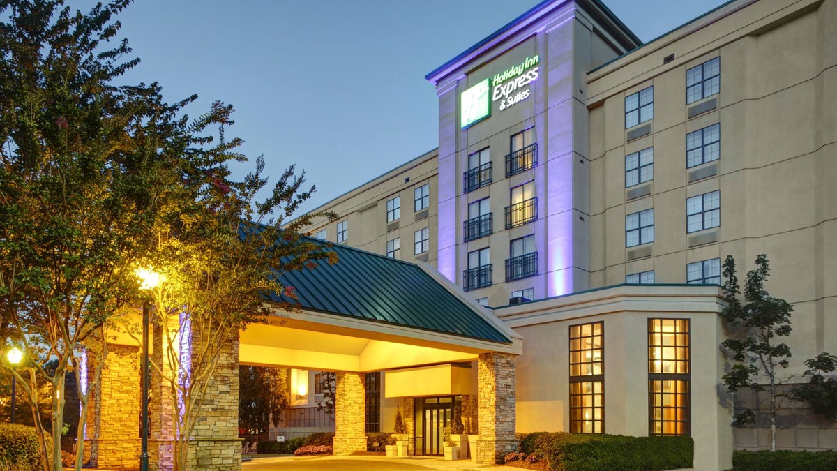 Lindbergh Hotel | Holiday Inn Express & Suites Atlanta Buckhead by IHG