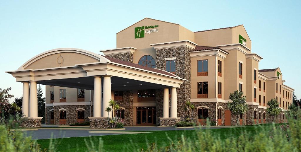 Redding Hotel | Holiday Inn Express & Suites - Redding by IHG