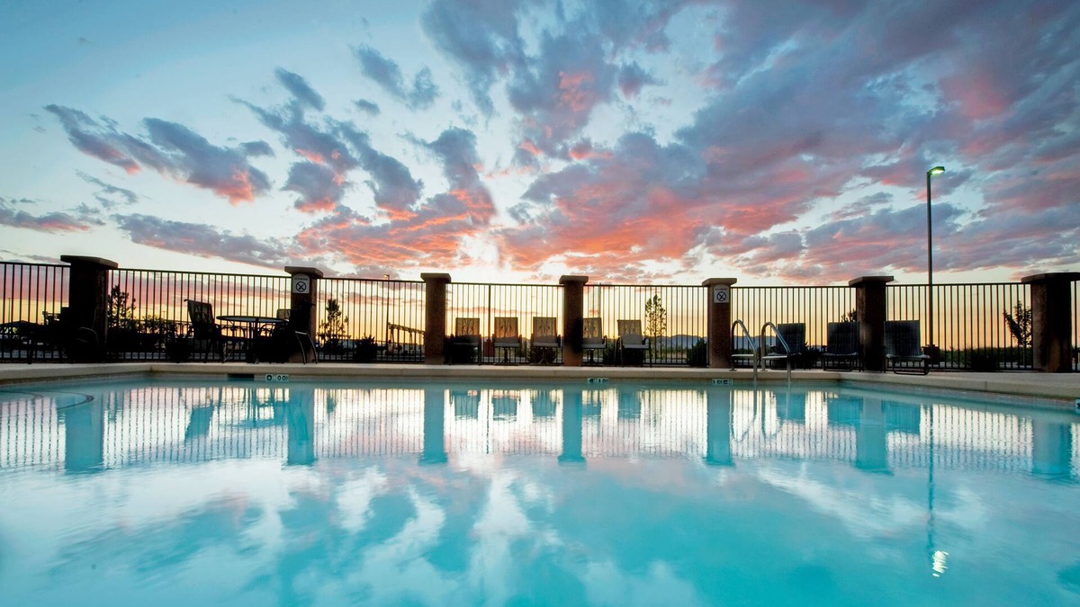 Willcox Hotel | Holiday Inn Express & Suites Willcox by IHG