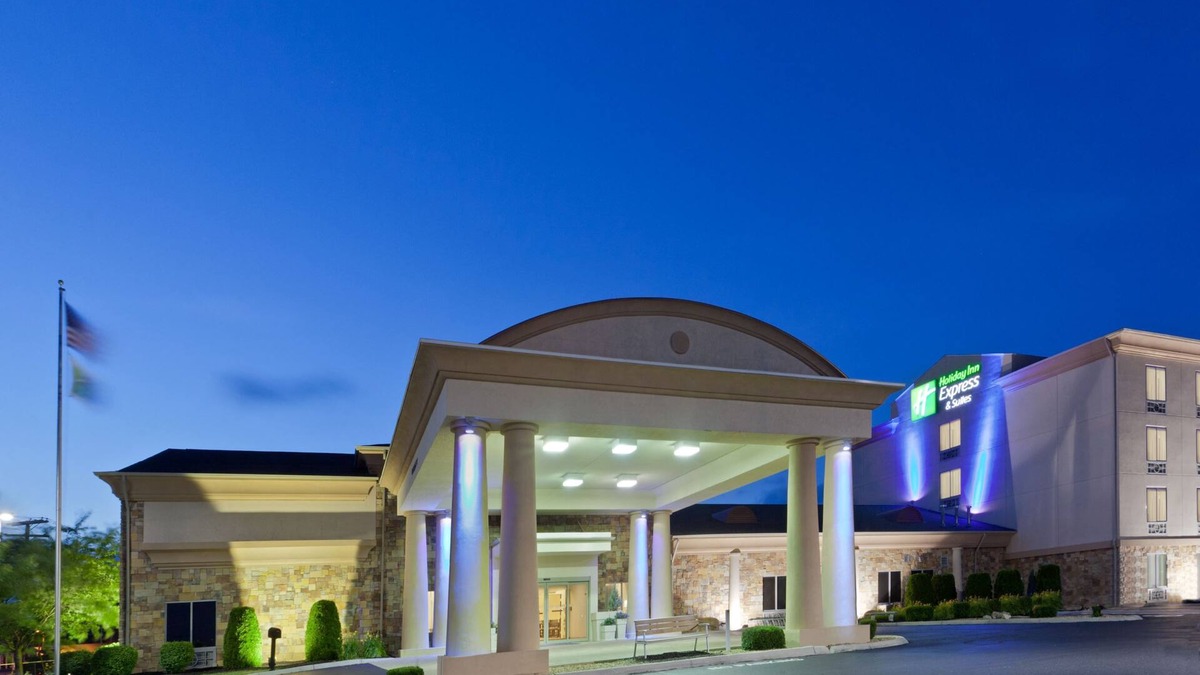 Christiansburg Hotel | Holiday Inn Express Hotel & Suites Christiansburg by IHG