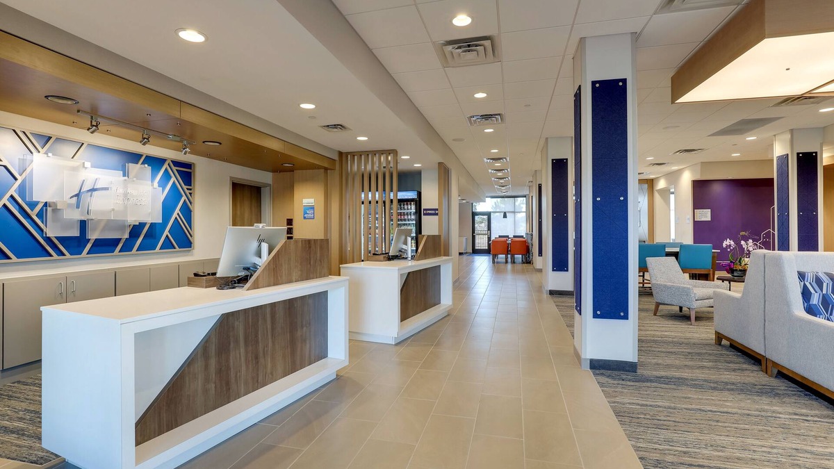 Holly Springs Hotel | Holiday Inn Express Holly Springs Raleigh Area by IHG