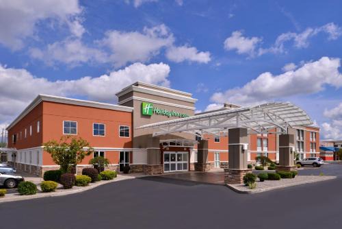 Rochester Hotel | Holiday Inn Hotel & Suites Rochester - Marketplace by IHG