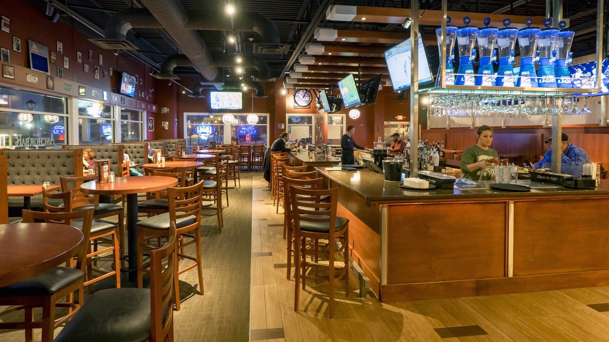 Downtown Niagara Falls Hotel | Holiday Inn Niagara Falls State Park Entry by IHG