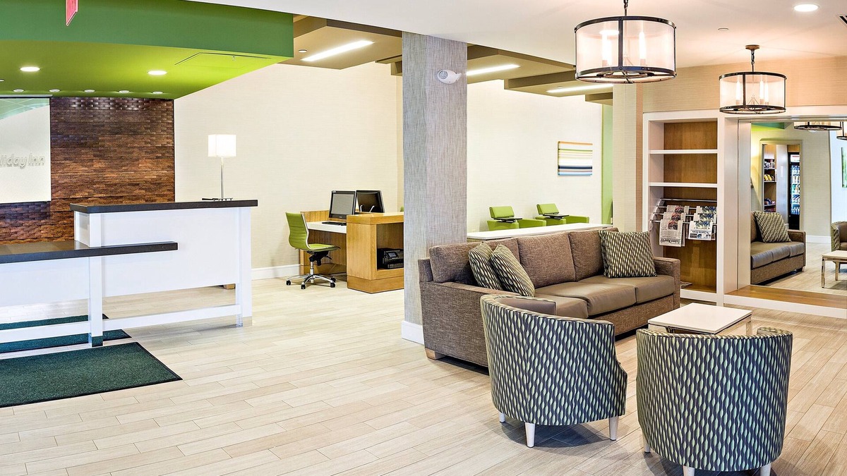 Salem Hotel | Holiday Inn Salem - I-93 at Exit 2 by IHG