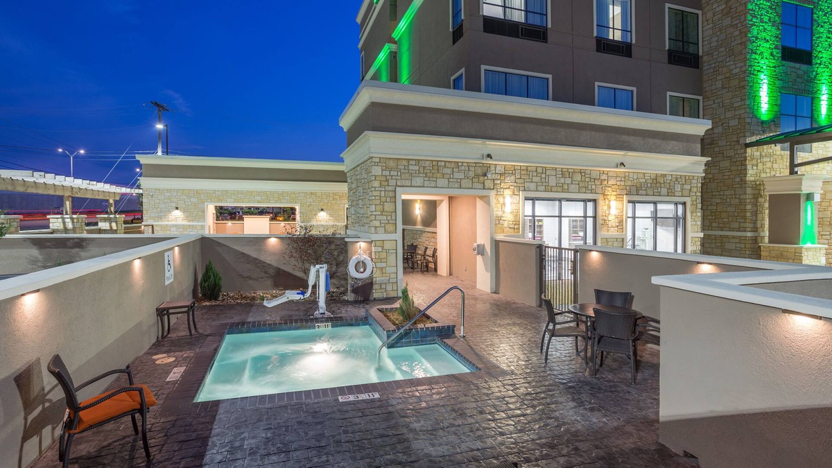 San Marcos Hotel | Holiday Inn San Marcos-Convention CTR Area by IHG