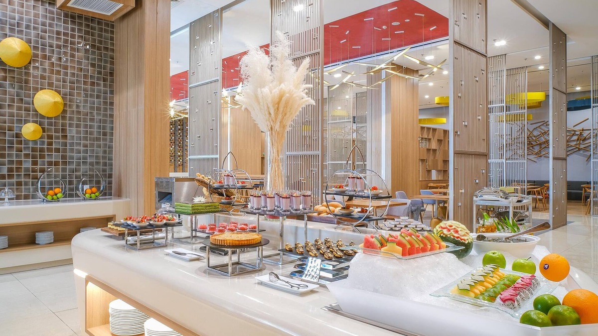 Tan Binh Hotel | Holiday Inn & Suites Saigon Airport by IHG