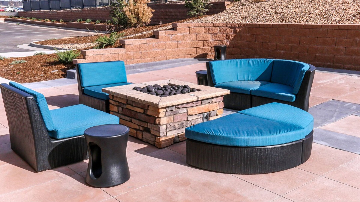 Centennial Hotel | Holiday Inn & Suites Denver Tech Center-Centennial by IHG