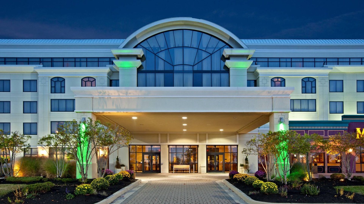 Wilmington Hotel | Holiday Inn Wilmington by IHG