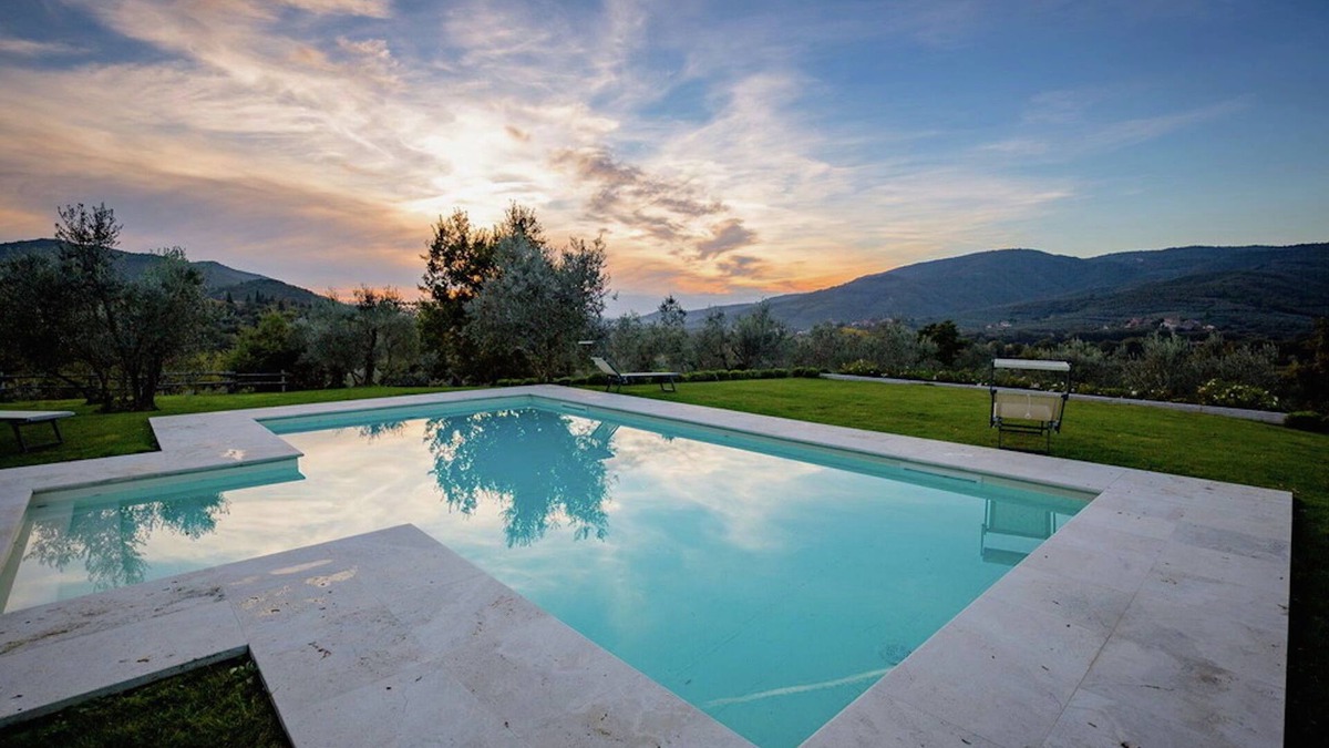 Pieve di Chio House | Holiday Home in Castiglion Fiorentino w/Pool