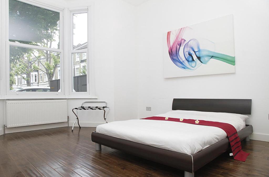 Hammersmith Broadway Apartment | Holiday Lets London - I2