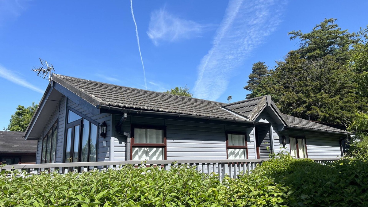 Bassenthwaite Cabin | Holiday lodge with stunning views near the shore of Bassenthwaite Lake