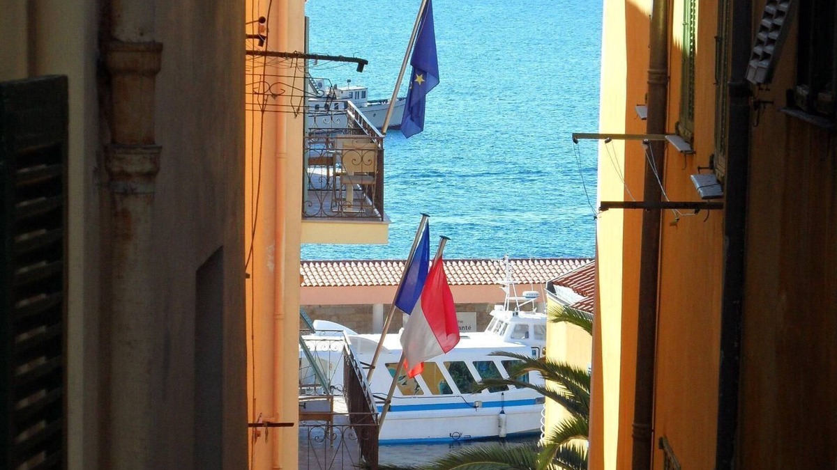 Villefranche-sur-Mer Apartment | Holiday one bedroom apt, in heart of old town, lovely sea view