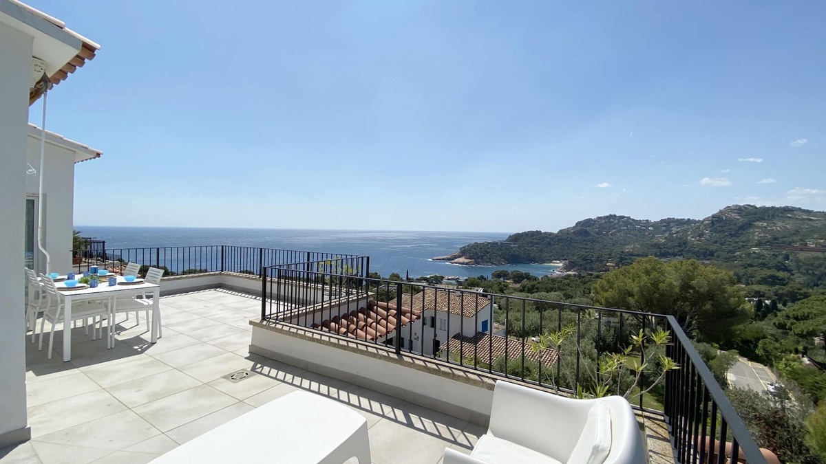 Aiguablava Apartment | Holiday rental apartment with swimming pool in Begur, Aiguablava