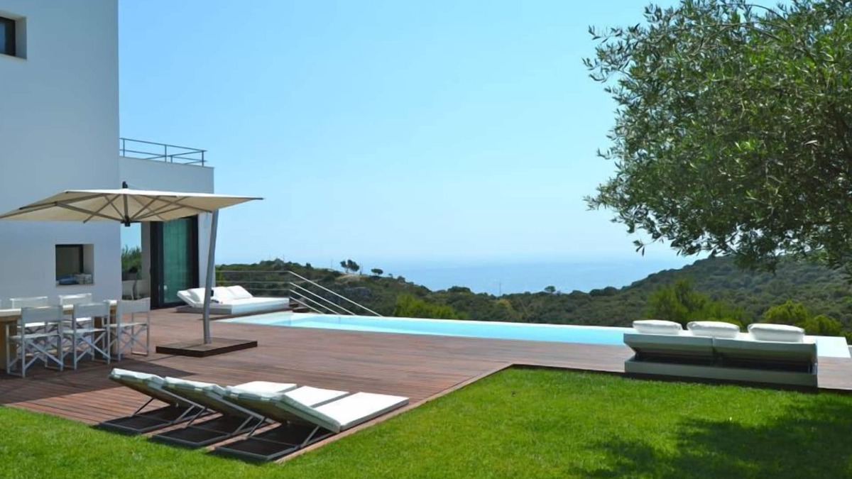 Begur House | Holiday rental villa with swimming pool in Begur, Sa Tuna