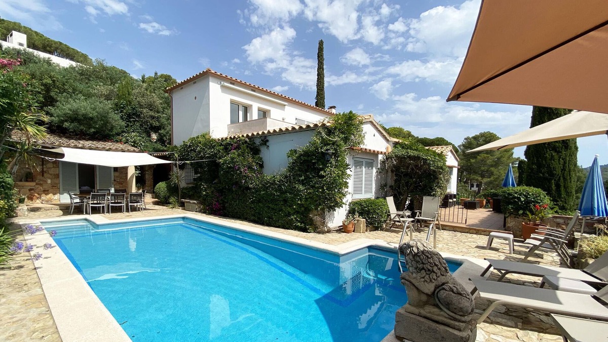 Aiguablava House | Holiday rental villa with swimming pool in Begur, Casa de Campo