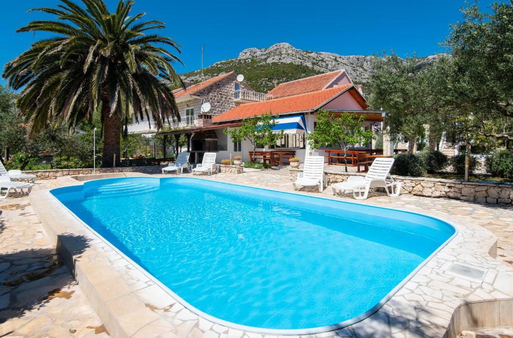 Cove Tri Zala (Zrnovo) House | Holiday Resort Balota