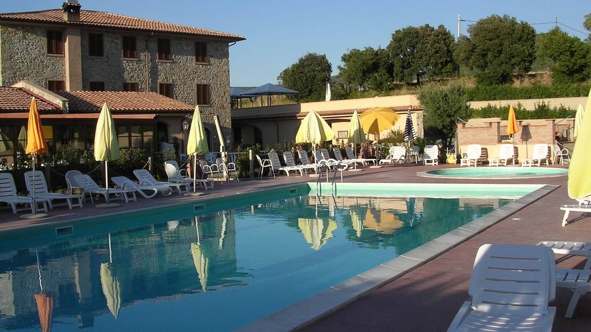 Pomaia Apartment | Holiday resort, pool,children's pool,restaurant,child-friendly. close to village