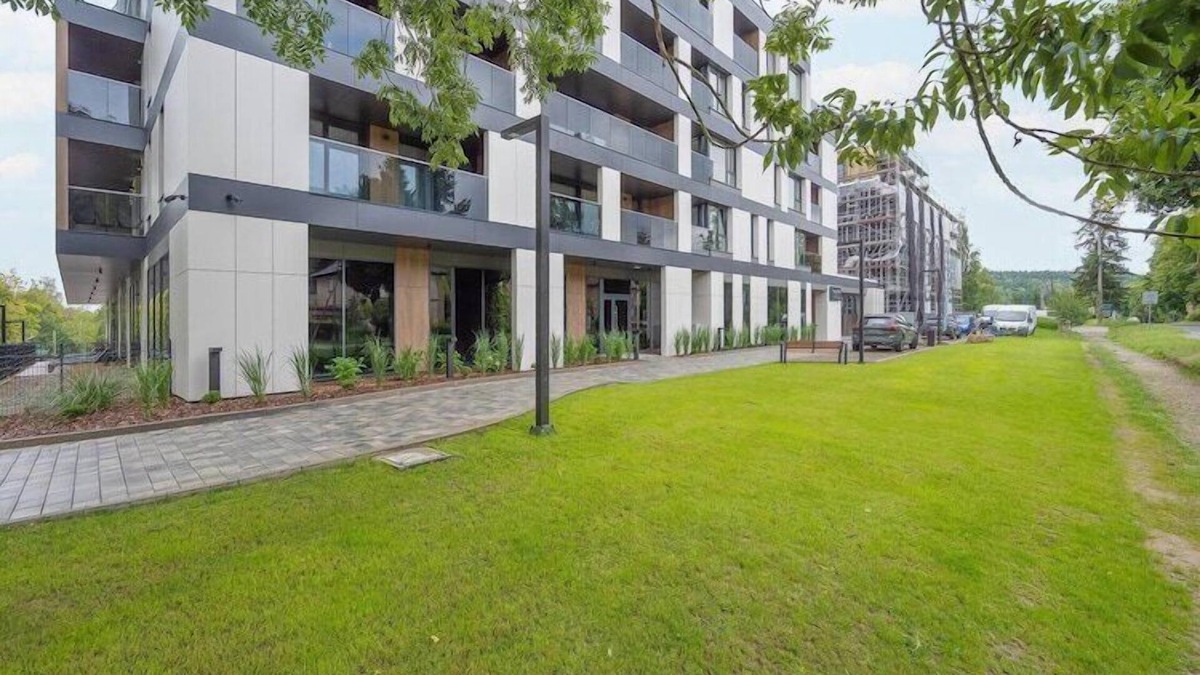 Polanica-Zdroj Apartment | Holiday studio with balcony, indoor pool, sauna