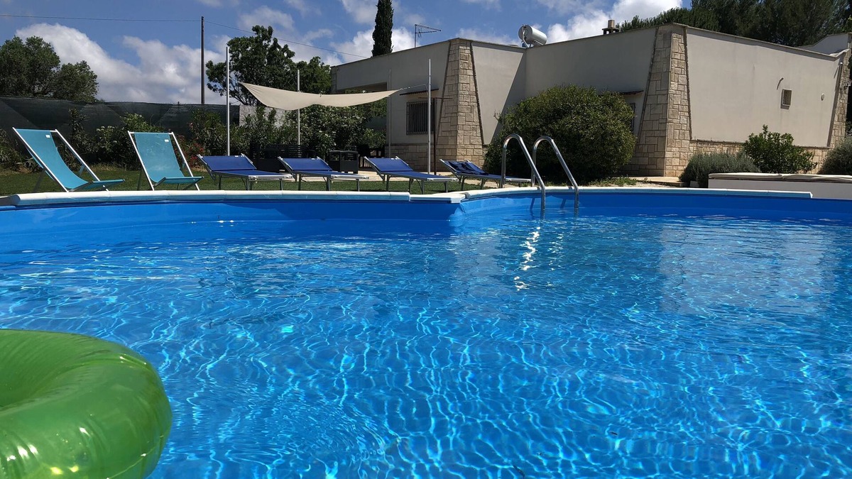 San Vito dei Normanni Villa | Holiday Villa to enjoy in the private pool or in the beautiful Jacuzzi