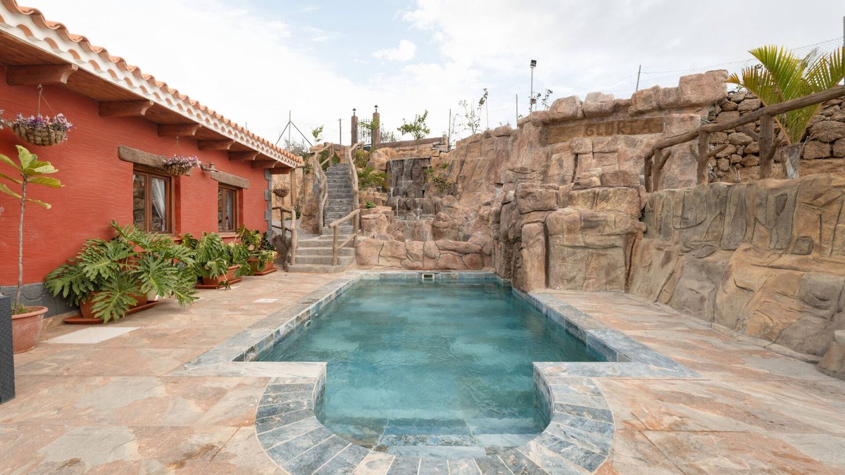 El Rincon Villa | Holiday Villa 'La Casita' with Mountain Views, Wi-Fi and Air Conditioning