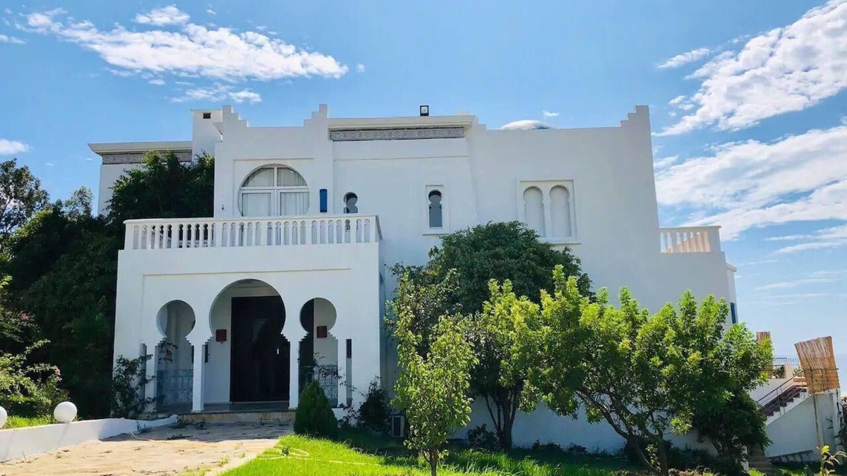 Jbila House | Holiday villa with its own swimming pool