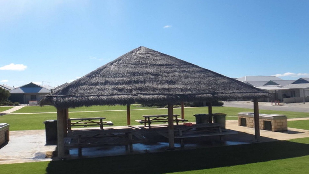 Jurien Bay Villa | Holiday Villa within a stunning complex located right in the heart of Jurien Bay.