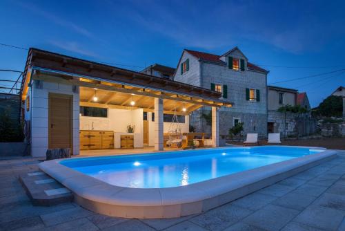 Omis House | Holiday Village Home Kamenica