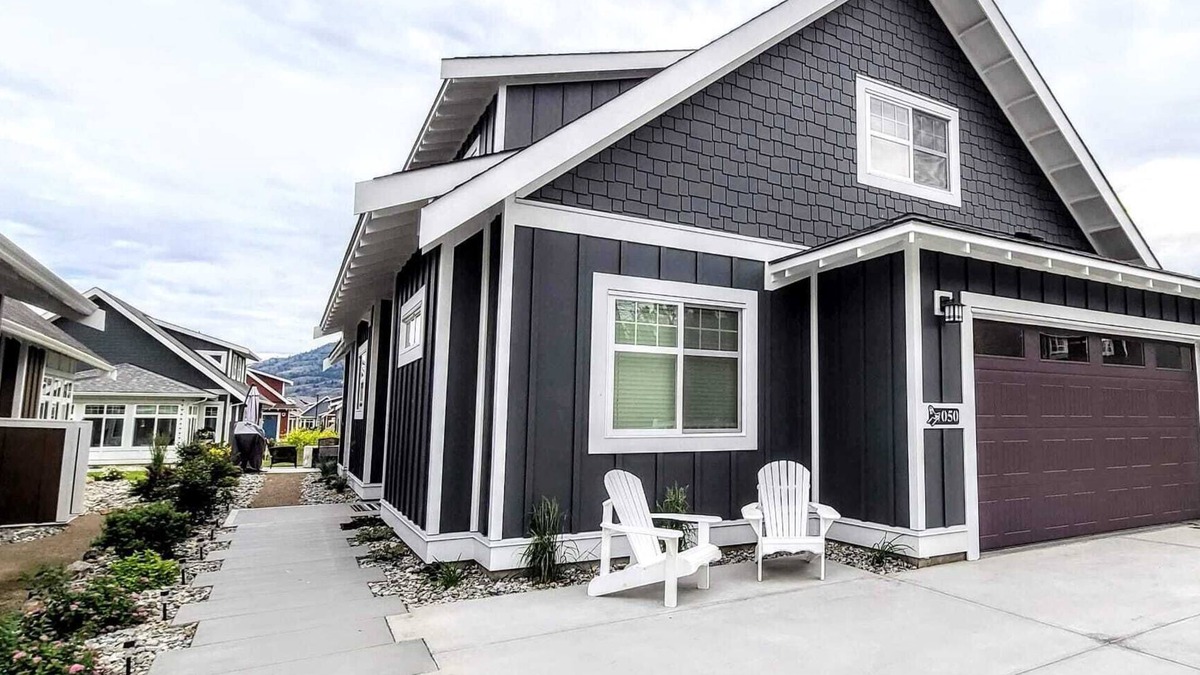 Okanagan-Similkameen Cottage | *Holiday + Winter Retreat* Inquire now about special rates at the Cottages!