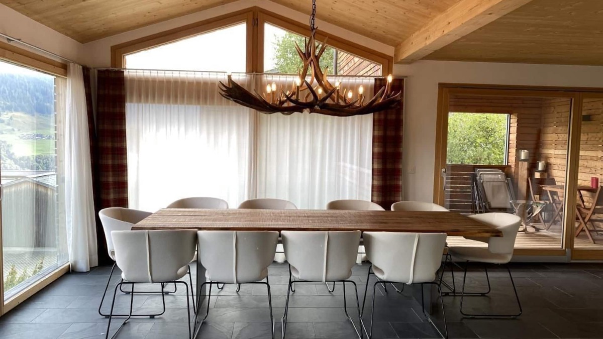 Cumbel Ski Chalet | Holidayhouse Lumnezia Lux