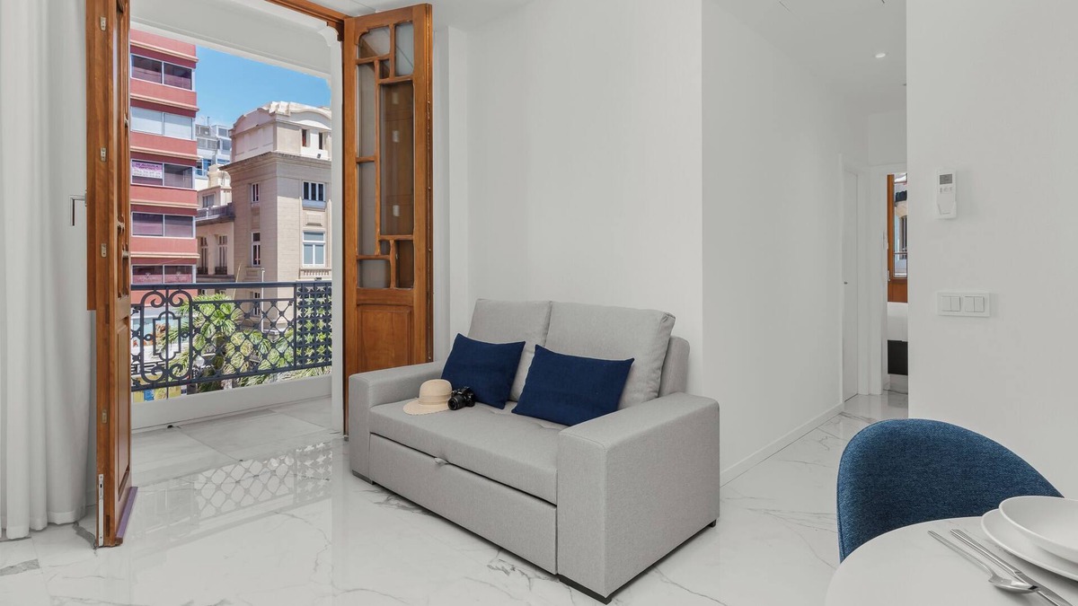 Santa Cruz de Tenerife Apartment | Holidays '31 2 Bedrooms' with Sea View, Wi-Fi and Air Conditioning