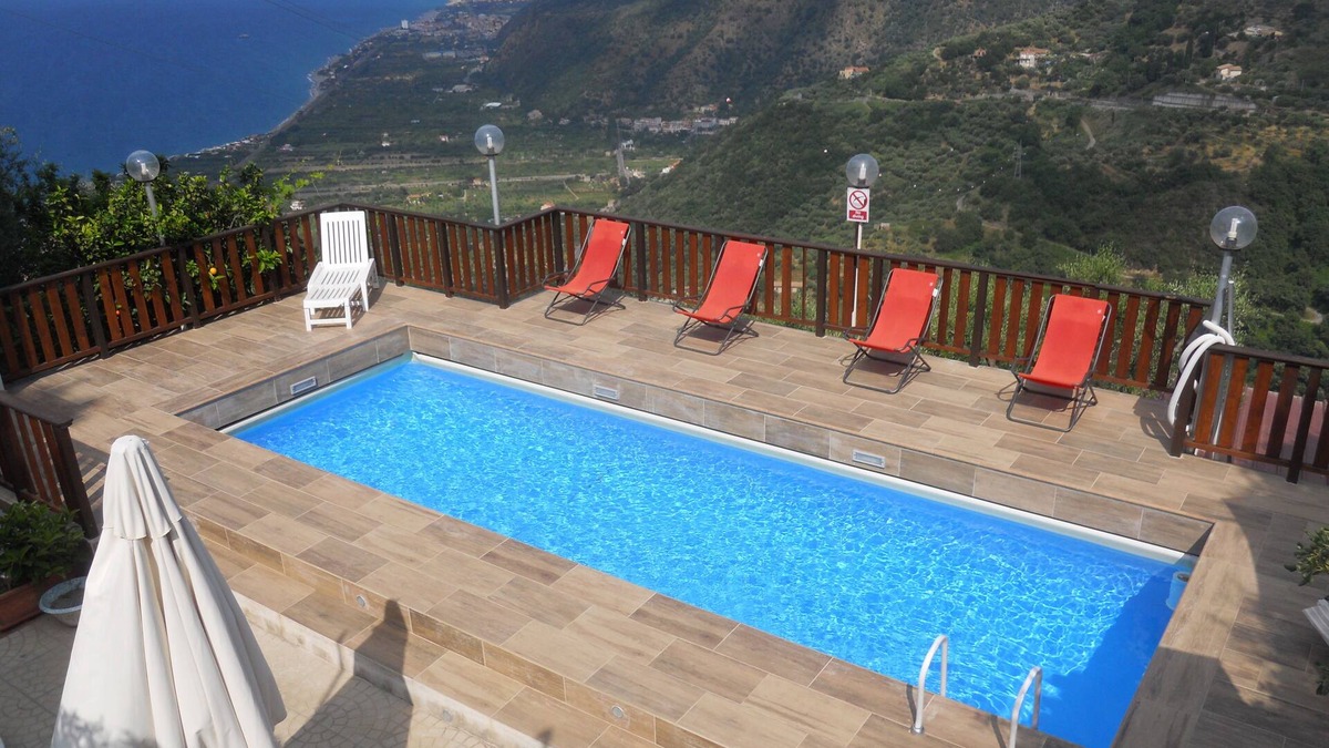 Naso Villa | Holidays in Sicily - Villa Rosi