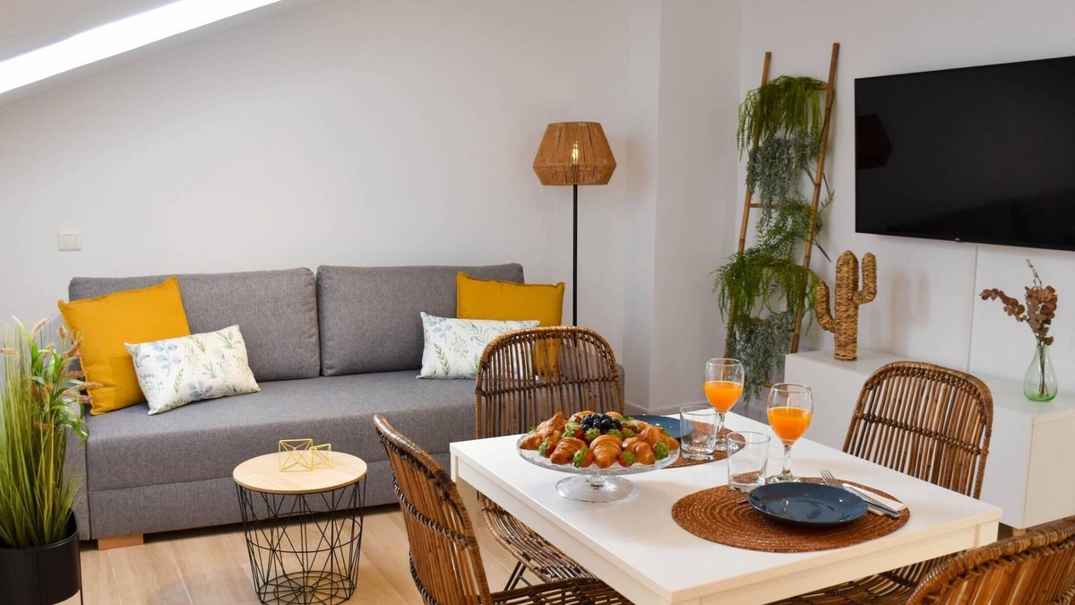 La Trinidad Apartment | Holidays2Malaga Trinidad Stunning renovated 1 bedroom penthouse close to center