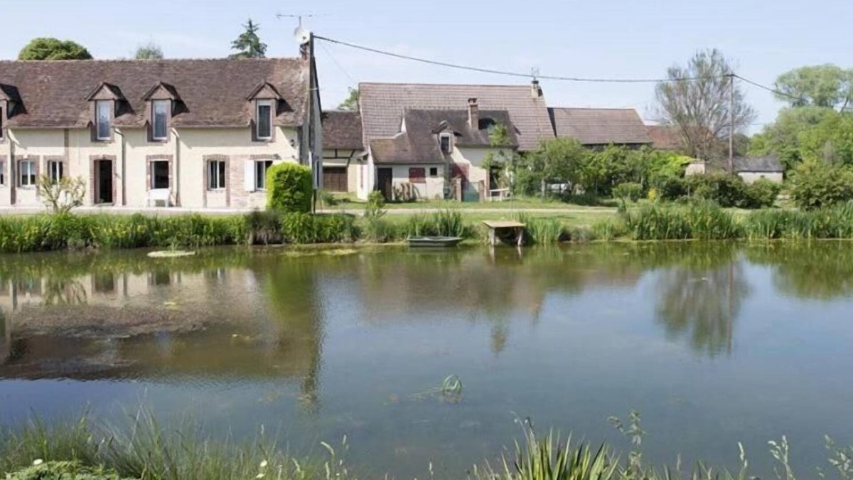 Saint-Fargeau House | holistica