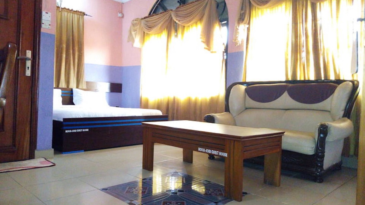 Oshodi-Isolo House | Holla-Jobi Guest House