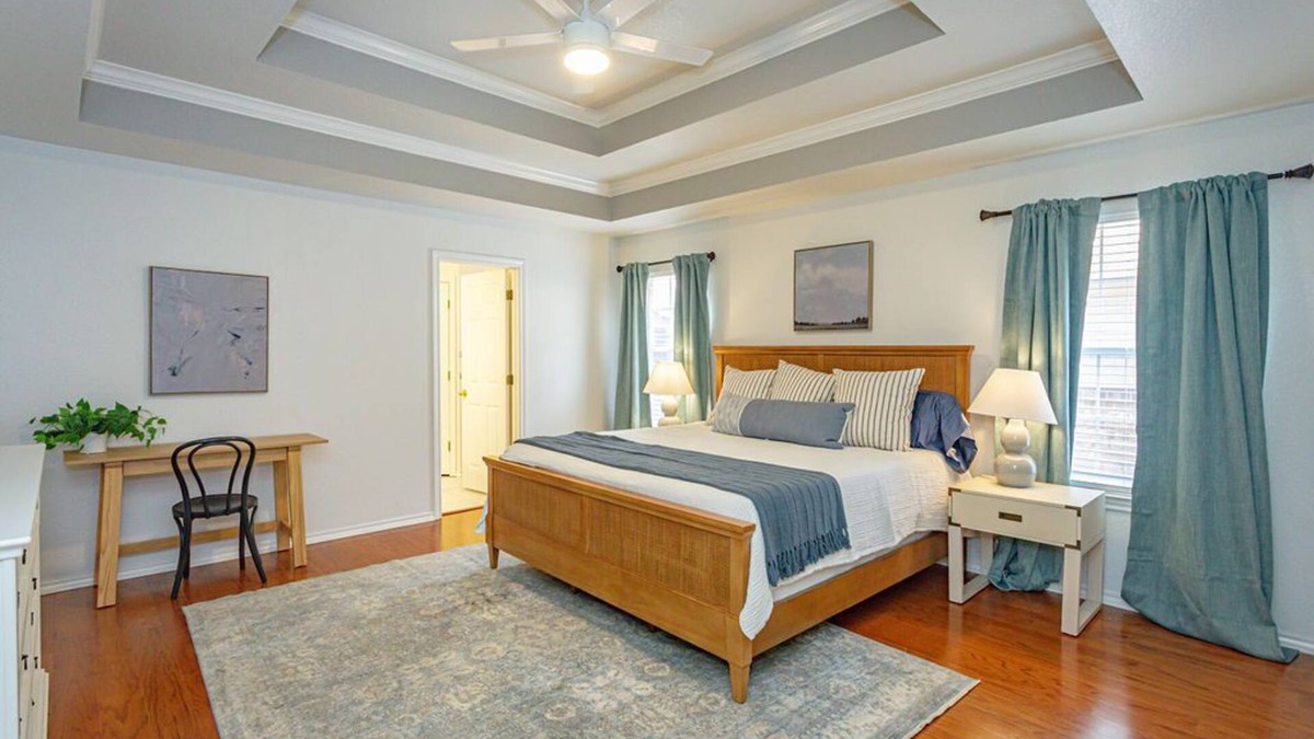Weatherford House | Holland Lakes Cozy Family Home