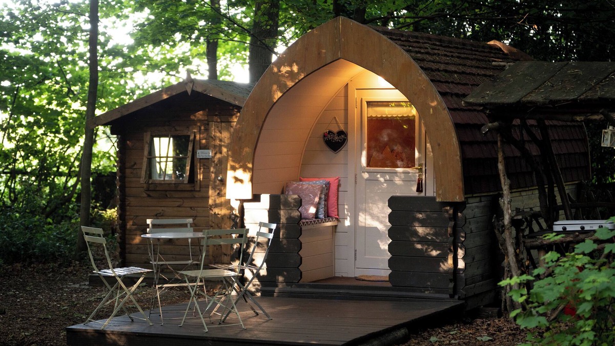 Penwood RV Rental | Hollington Park Glamping