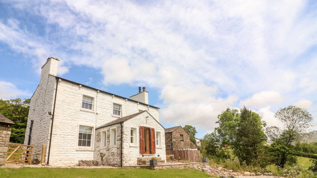 Sedbergh Cottage | HOLLINS, family friendly, with open fire in Dent