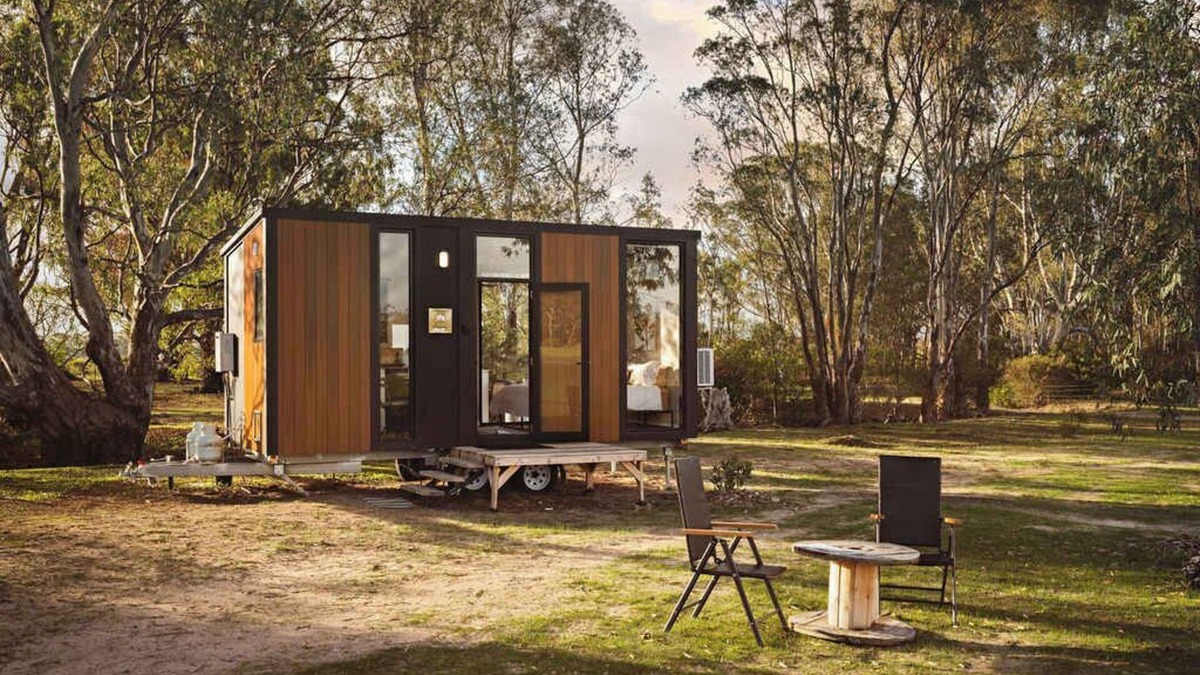 Laharum House | Hollow Mountain Getaway 2 by Tiny Away