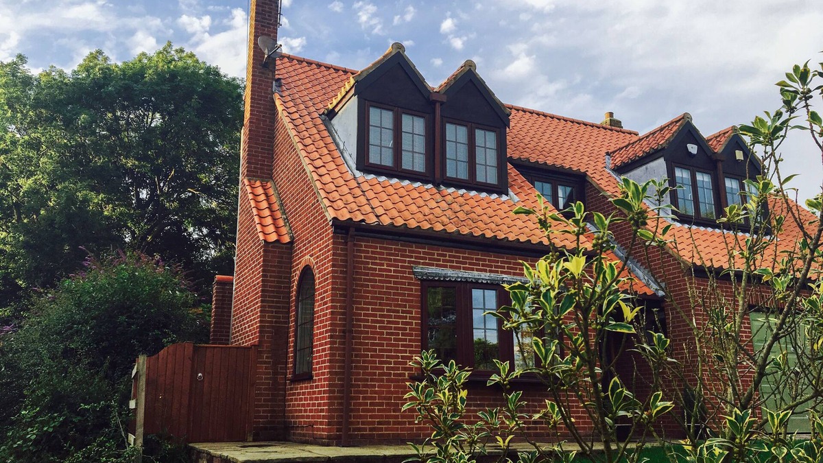 Beverley Cottage | HOLLY BANK, pet friendly, luxury holiday cottage in Beverley