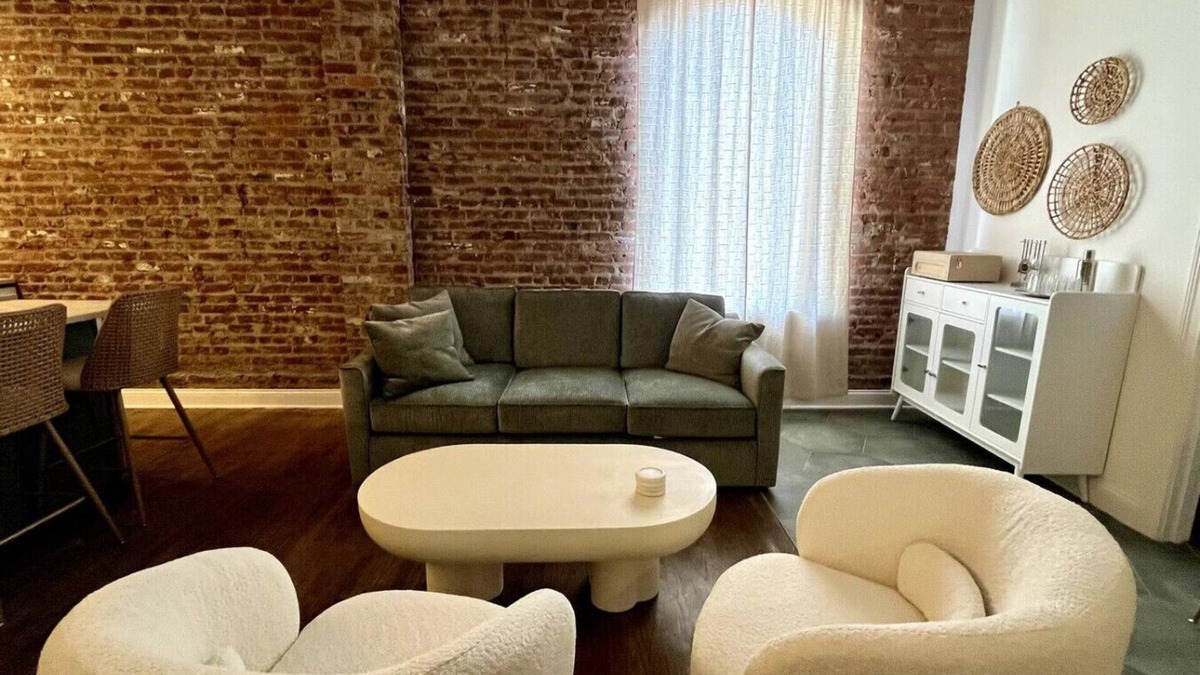 Downtown Louisville Apartment | Hollyhock Suite 507: 3 bed/2 bath