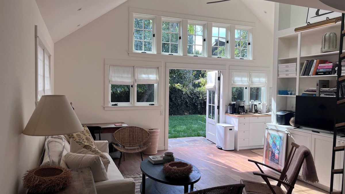 Hollywood Hills Apartment | Hollywood Bungalow Canyon Retreat