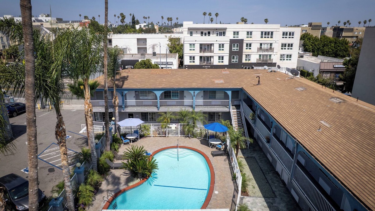 Little Armenia Hotel | Hollywood City Inn